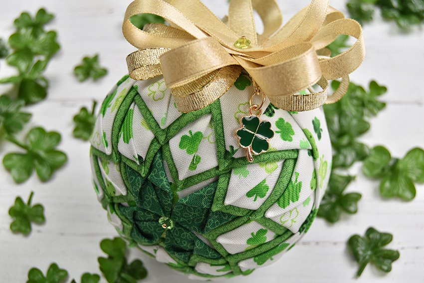 shamrock-clover-no-sew-quilted-ornament-1