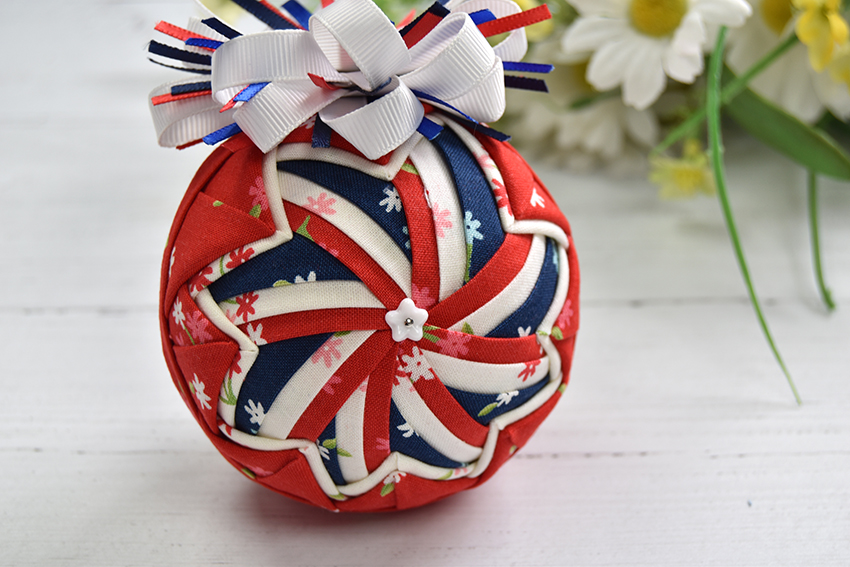 sparkler-quilted-ornament-red-white-blue-1