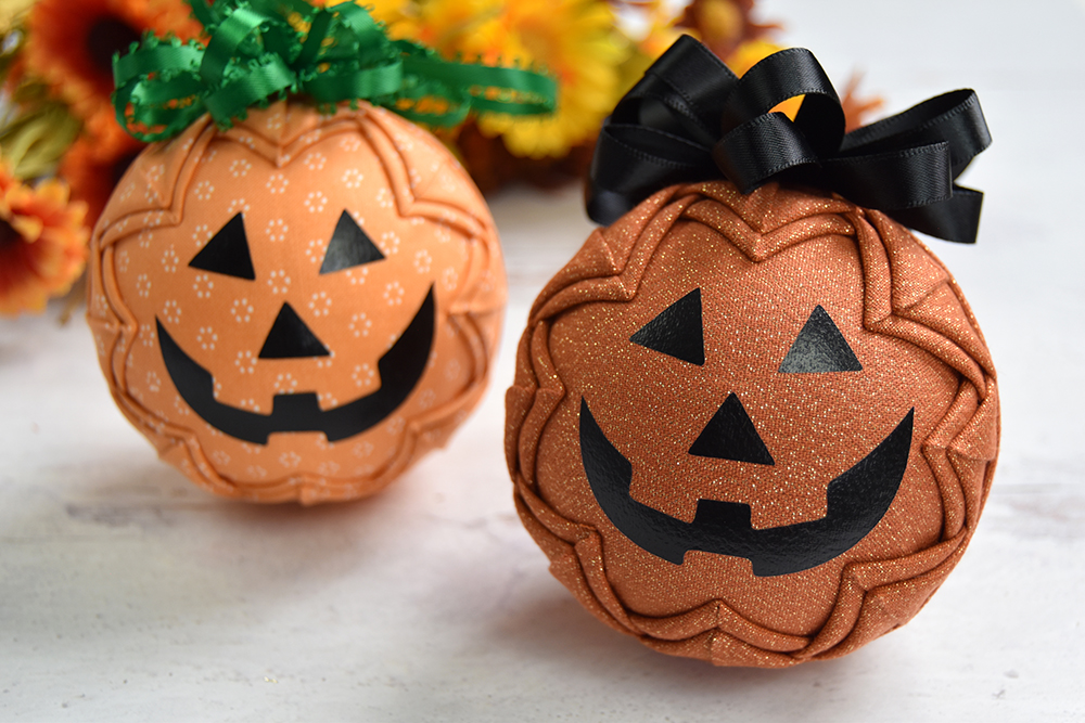 jack-o-lantern-pumpkin-quilted-no-sew-fabric-ornaments-1
