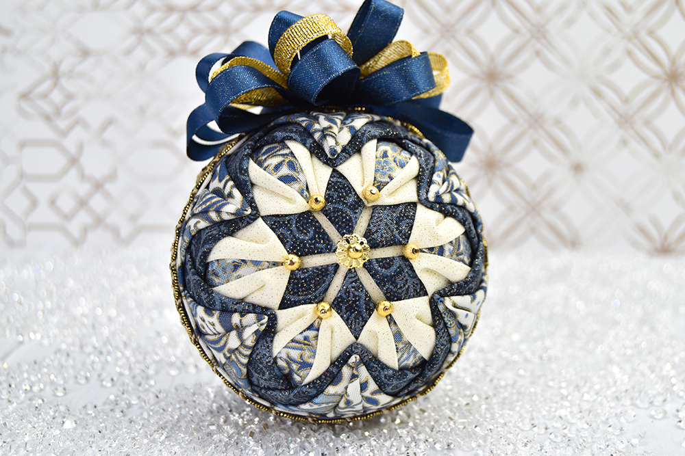 aurora-no-sew-quilted-ornament-1