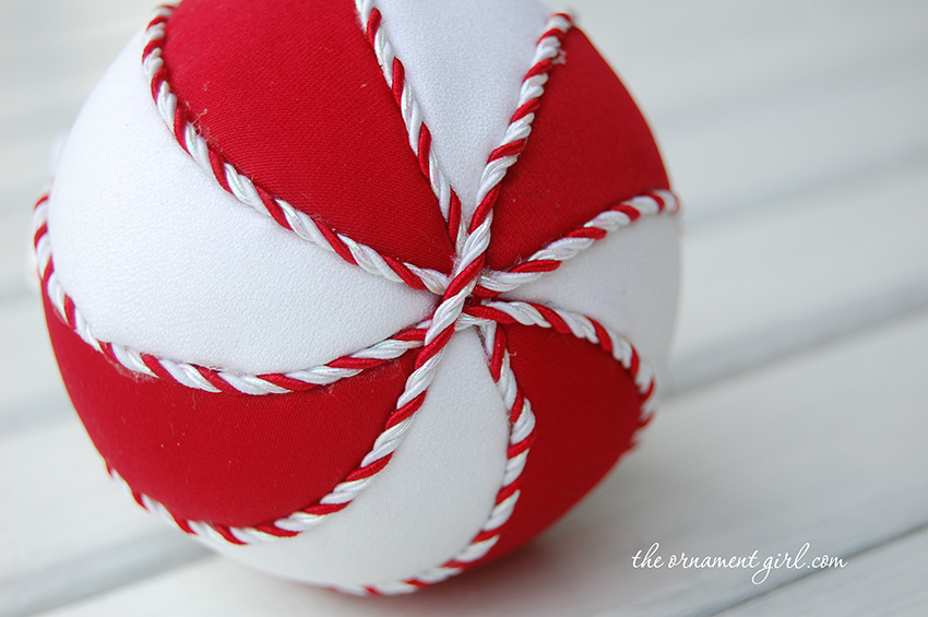 red-white-swirled-kimekomi-ornament