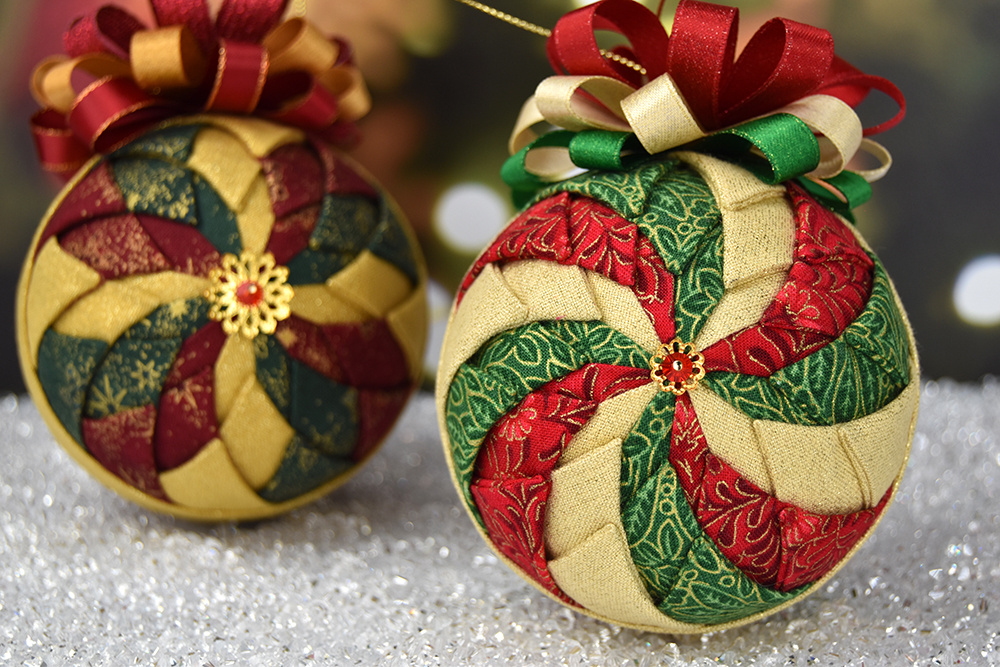 christmas-spinflower-variations-quilted-ornament-1
