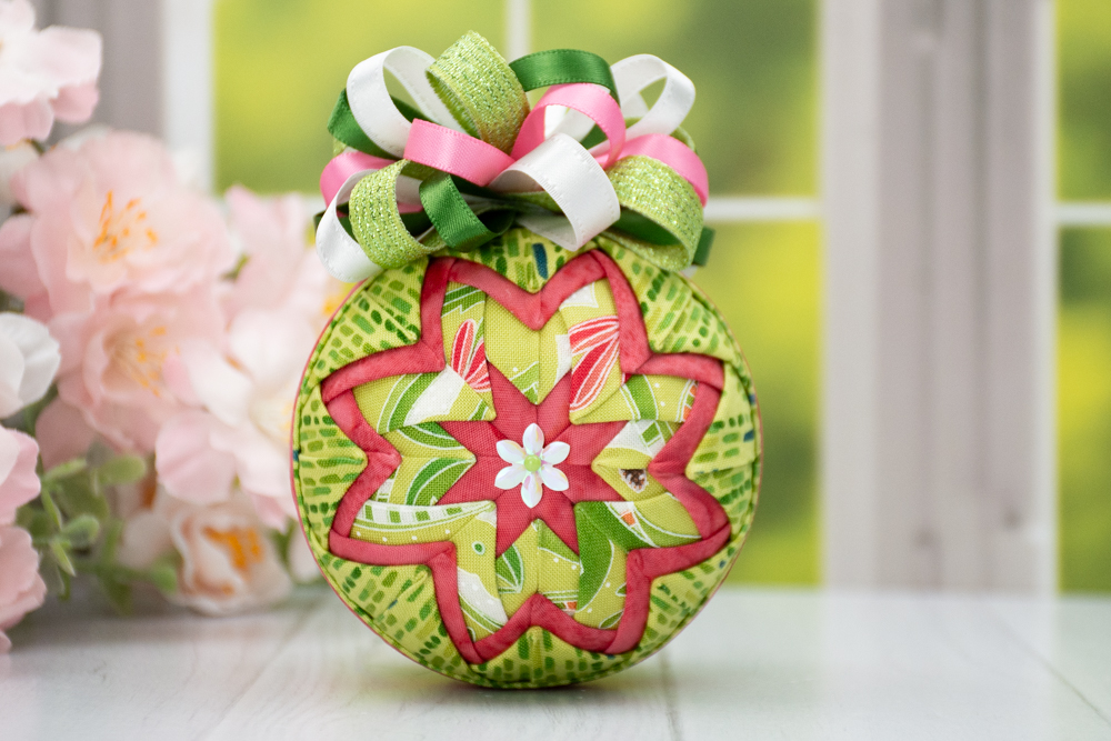 pink-green-basic-star-no-sew-quilted-ornament-02