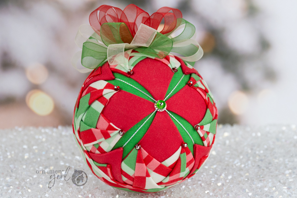 retro-christmas-bethlehem-star-no-sew-quilted-ornament-01-wm