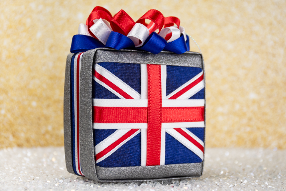 union-jack-flag-no-sew-quilted-ornament-01