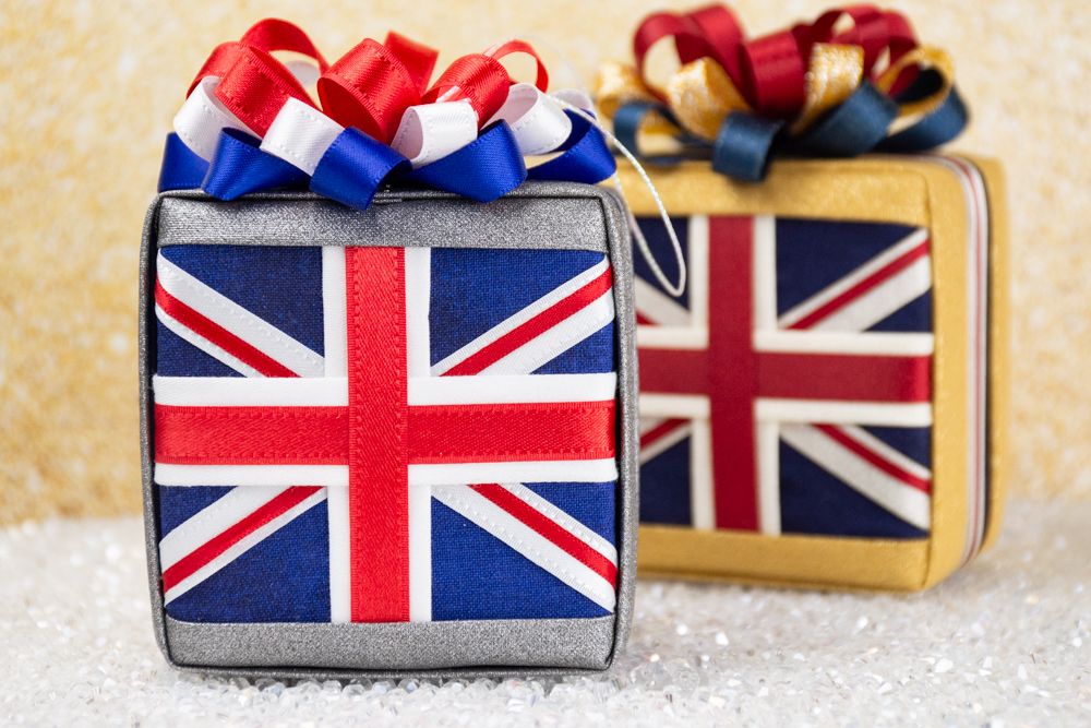 union-jack-flag-no-sew-quilted-ornament-03