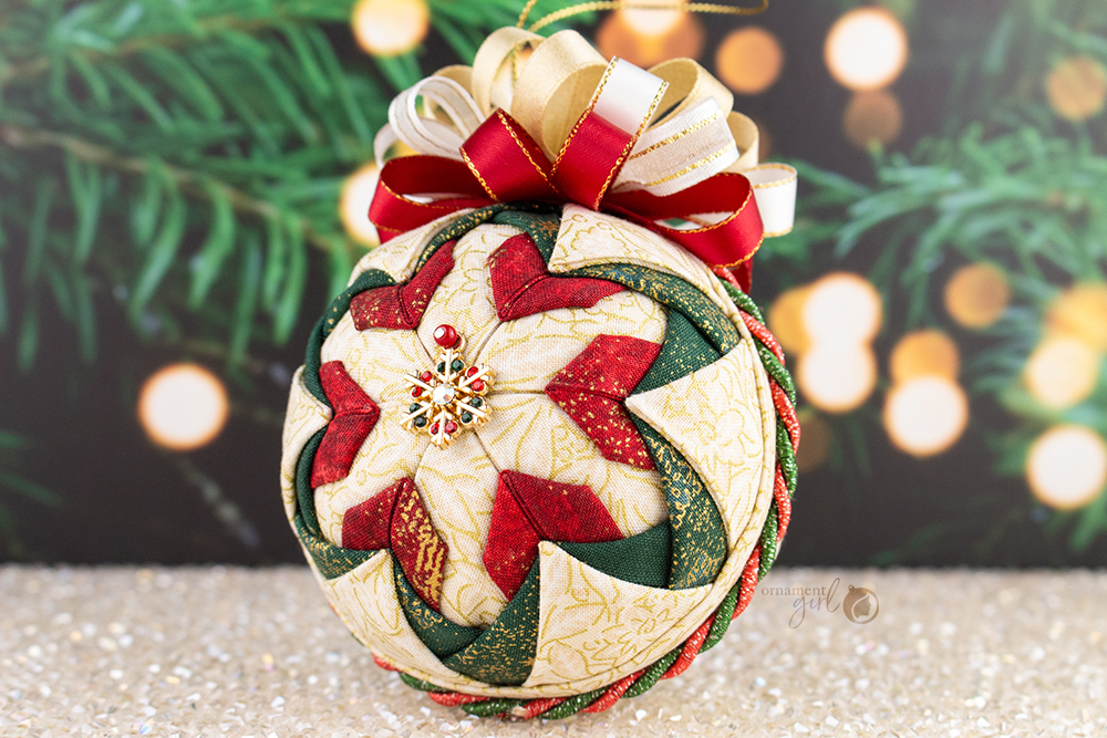 gold-green-red-festive-christmas-alpine-star-fabric-quilted-no-sew-ornament-1-wm