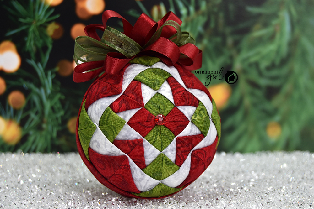 red-green-white-halo-star-no-sew-quilted-christmas-ornament-1-wm