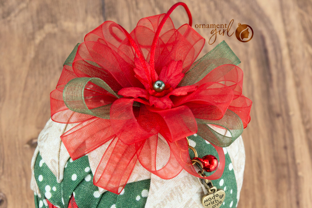 christmas-bloom-II-vintage-no-sew-quilted-ornament-04-wm