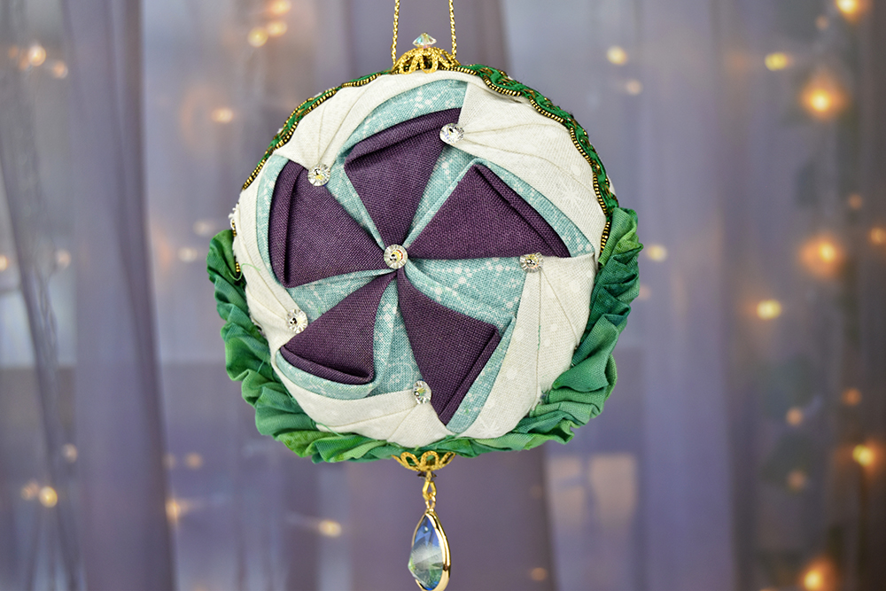 purple-green-white-pinwheel-quilted-ornament-girl-1