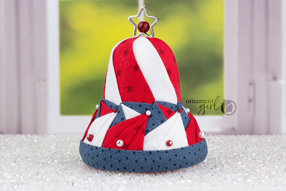 Freedom-rings-bright-patriotic-no-sew-quilted-ornament-03-wm
