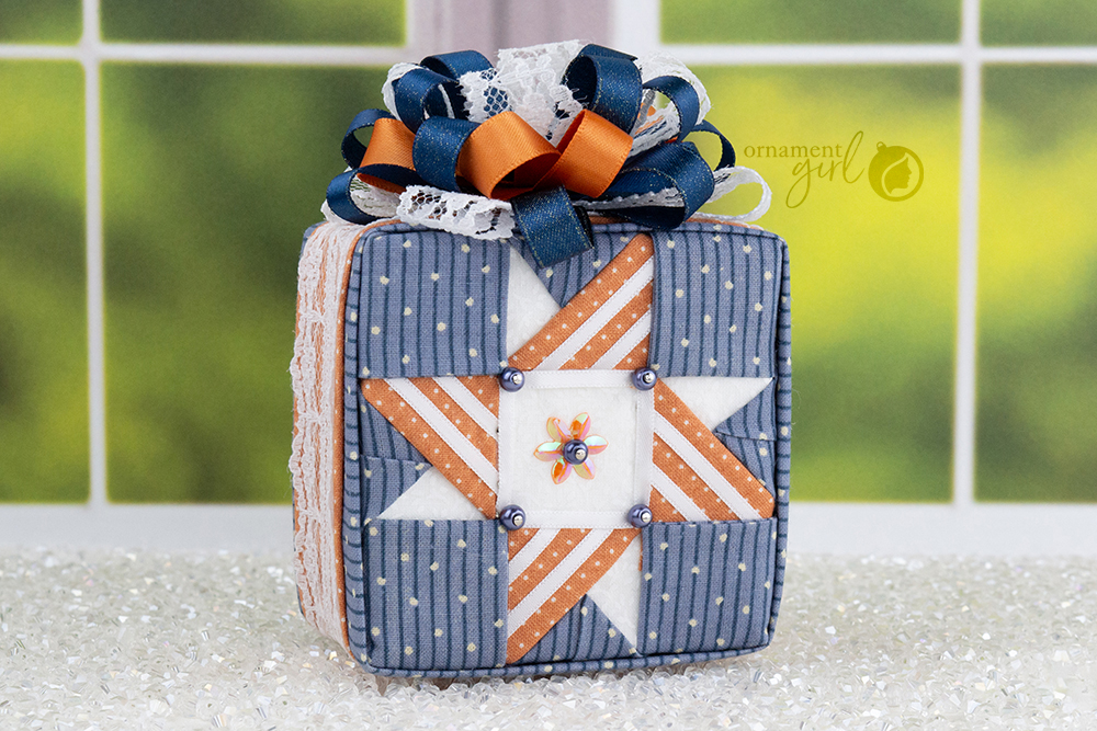 country-charm-unity-no-sew-quilted-ornament-01-wm