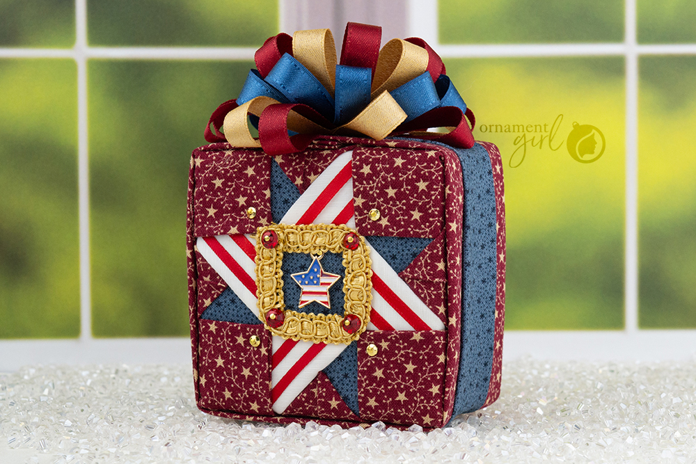 golden-patriotic-unity-no-sew-quilted-ornament-05-wm