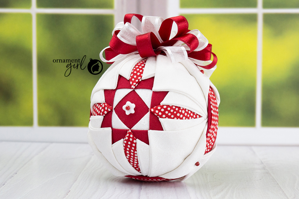 Red-and-white-guiding-star-kit-fancy-band-no-sew-quilted-ornament-05-wm