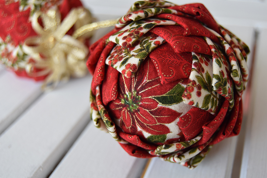 quilted-pine-cone-peekaboo-bottom